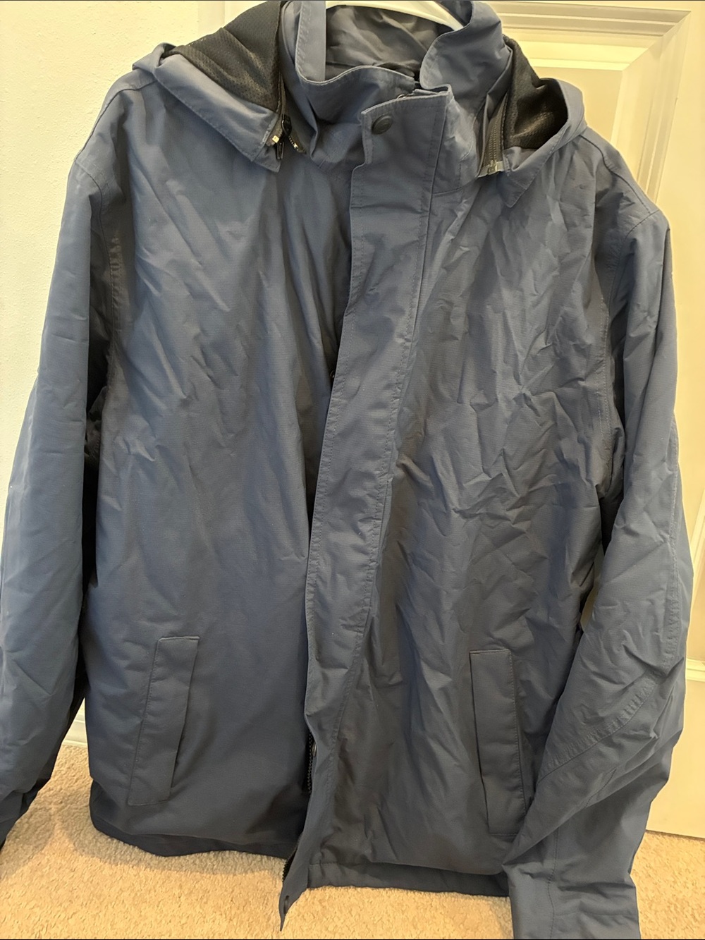 Eddie Bauer Men's Hooded Raincoat in Dusty Blue